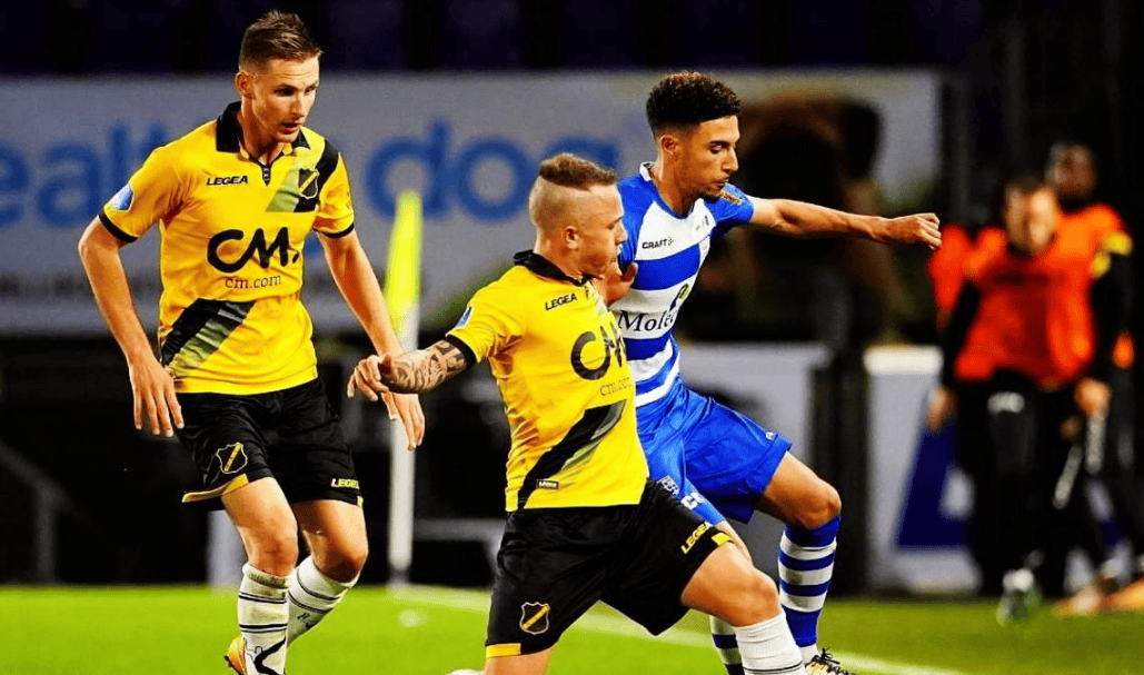 球队主教练 球队主教练