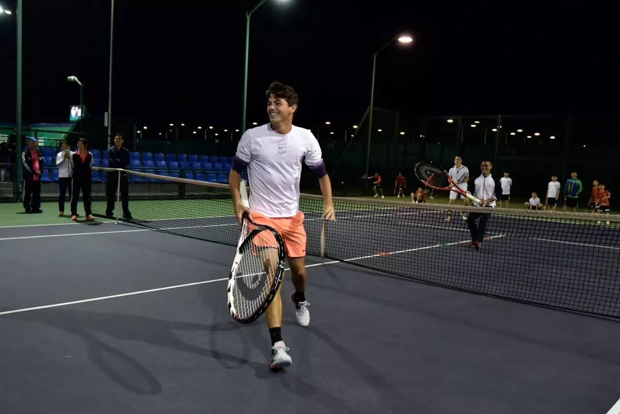 他可能在首 他可能在首