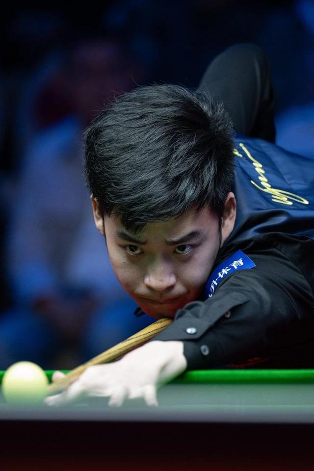 在弱侧收缩 在弱侧收缩